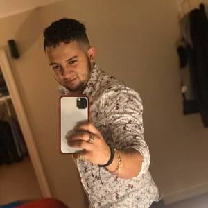 Meet your Posher, Robin